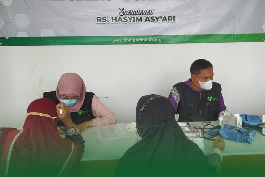 Dompet Dhuafa mengadakan Aksi Layanan Sehat di Tebuireng Jombang